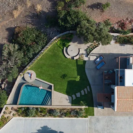 Beachfront Linum Escape Retreat With A Heated Pool Villa