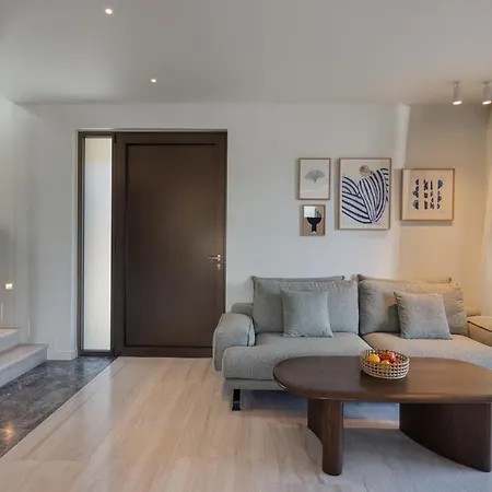 Beachfront Linum Escape Retreat With A Heated Pool *