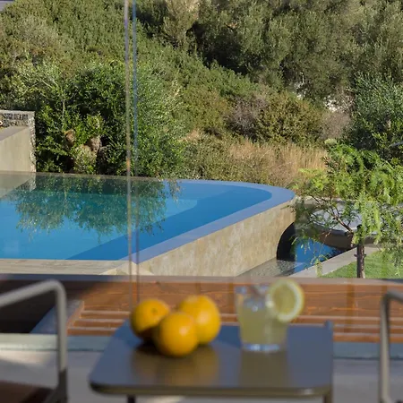 Beachfront Linum Escape Retreat With A Heated Pool Villa