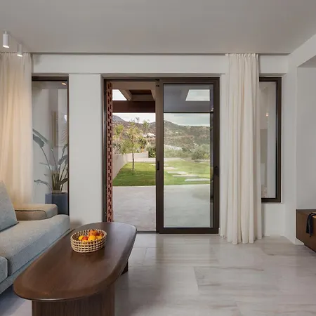Beachfront Linum Escape Retreat With A Heated Pool *